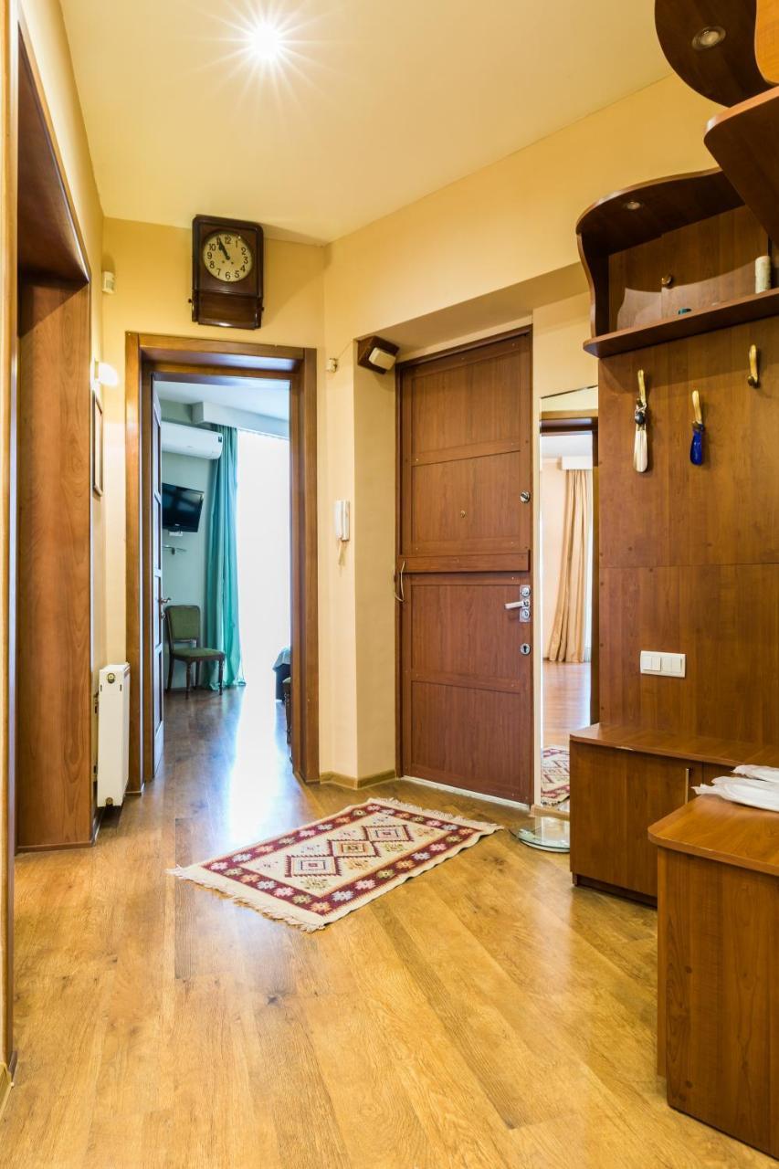 Apartment At 12 Baratashvili Street Тбілісі Екстер'єр фото