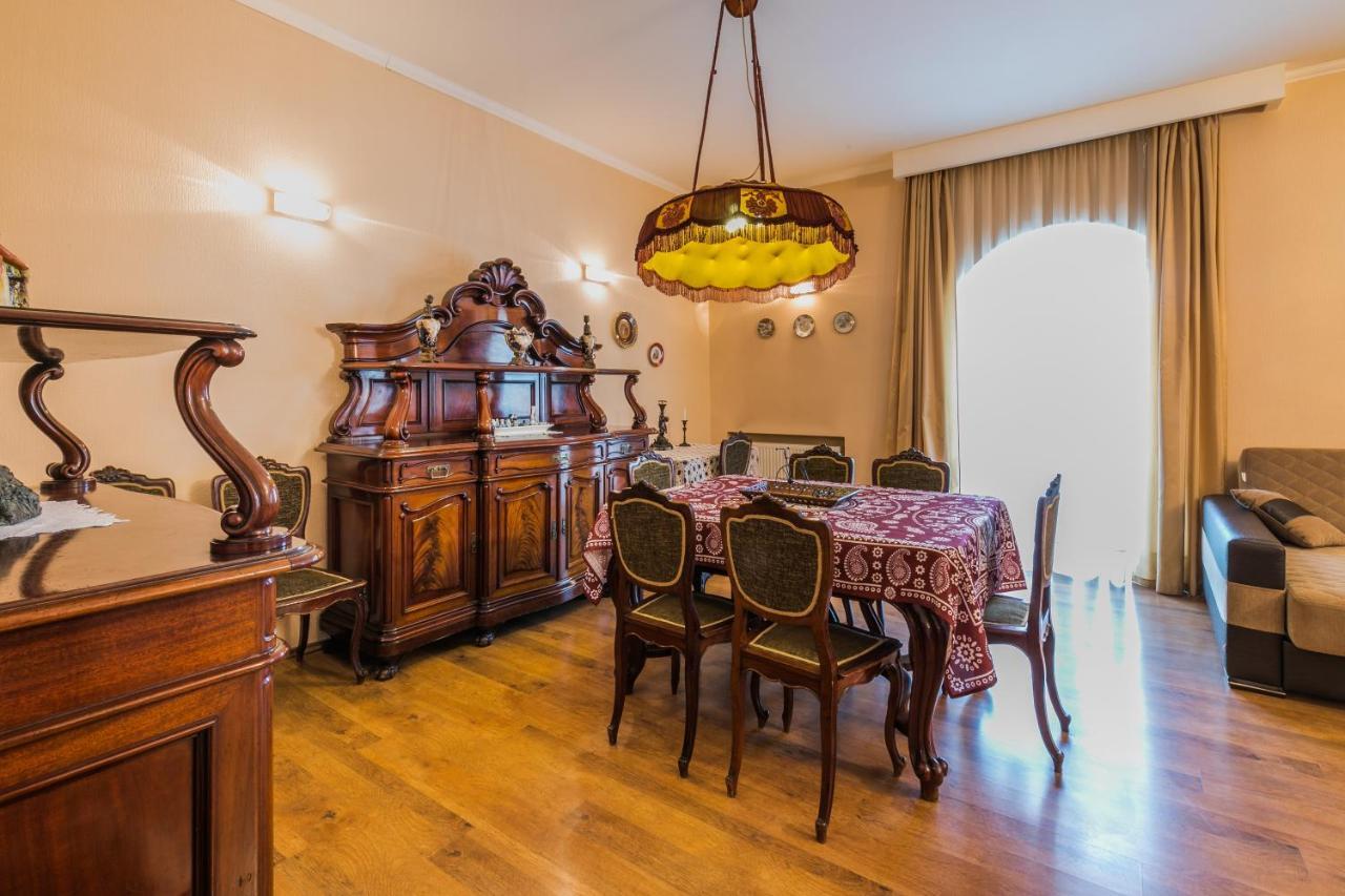 Apartment At 12 Baratashvili Street Тбілісі Екстер'єр фото